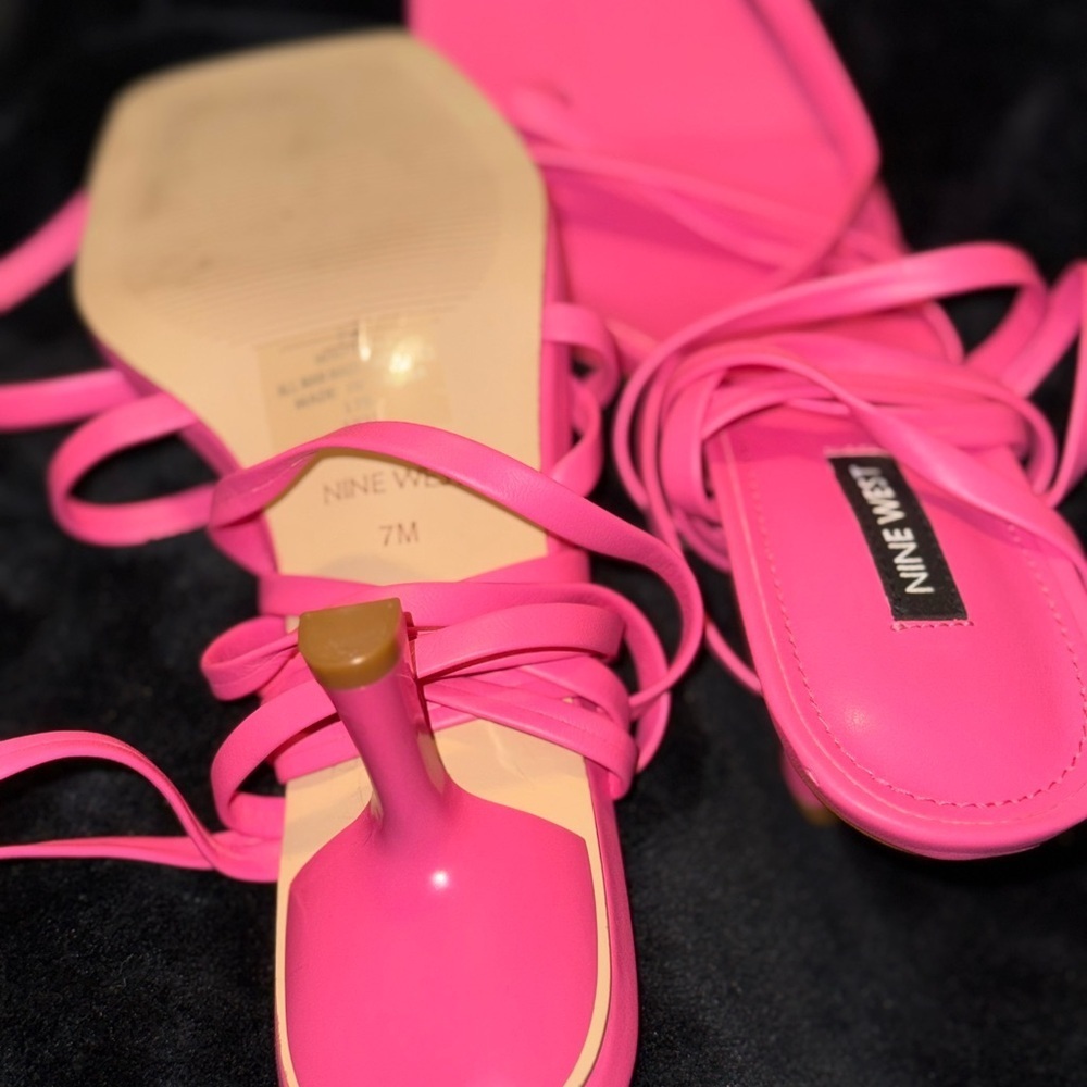 Nine West Pink Sandals with Square Toe and Wraparound Laces - Picture 3 of 9